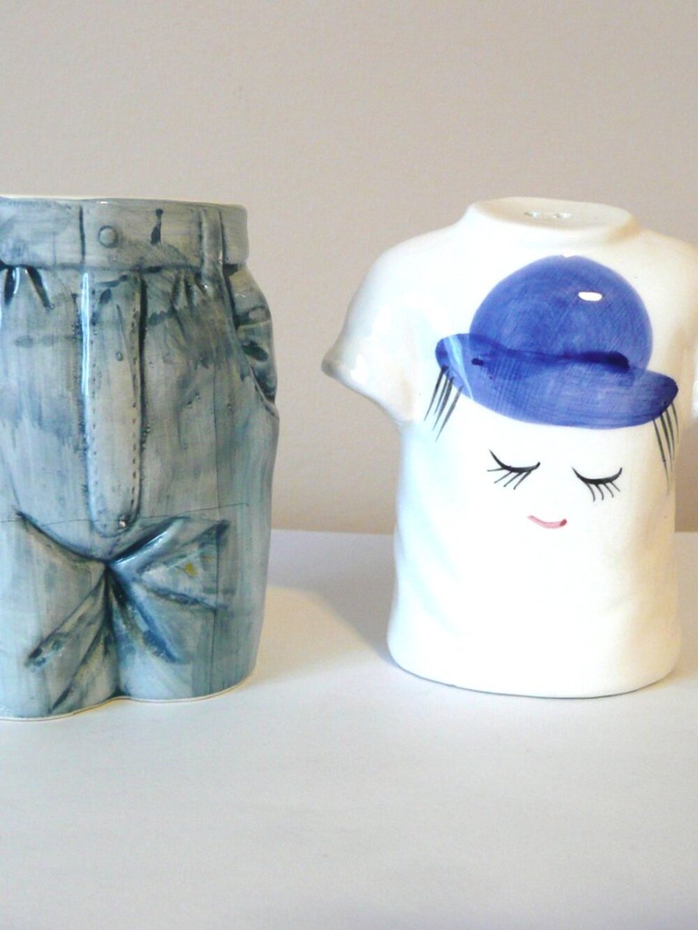 Vintage Salt & Pepper Stacking Shakers T-Shirt + Jeans Food Storage Kitchen